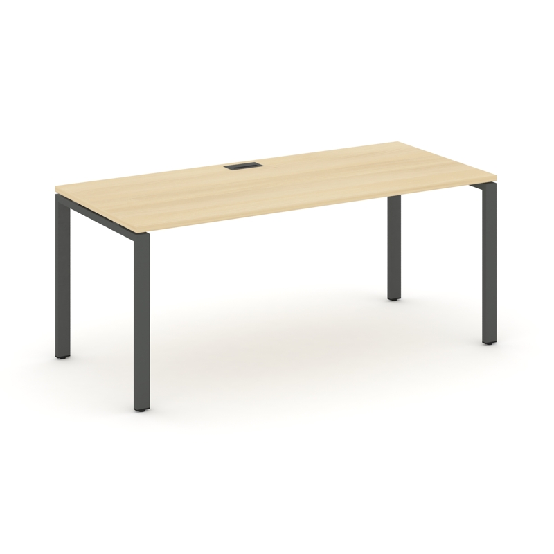 Стол руководителя на П-образных опорах 